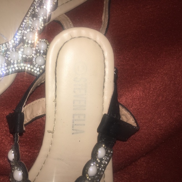 Sparkle Sandals Girls Size 13 Gently Worn - Picture 2 of 4
